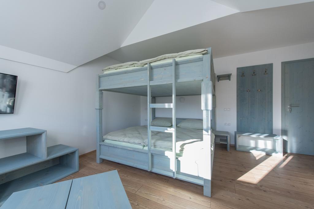 Guesthouse Tolc Сподня Сориця Екстер'єр фото